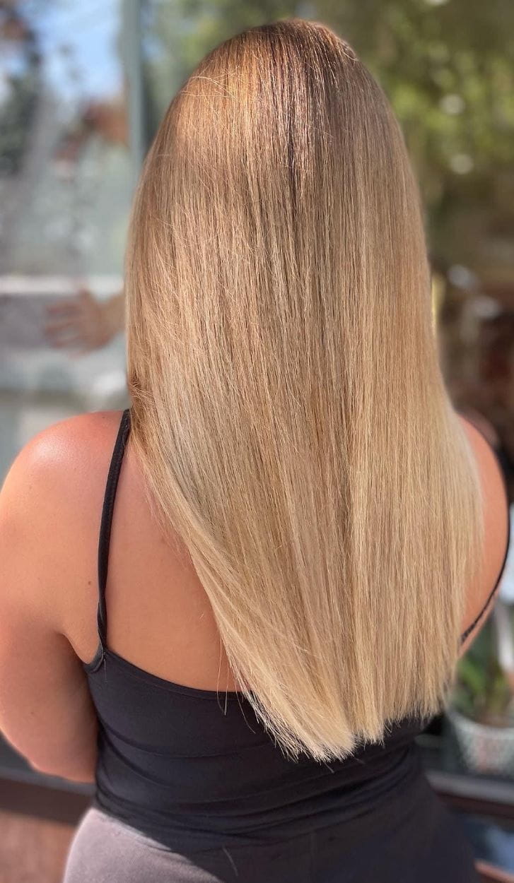 Világos, szőke hajszín – valódi MOSAIC Hair vendégmunka