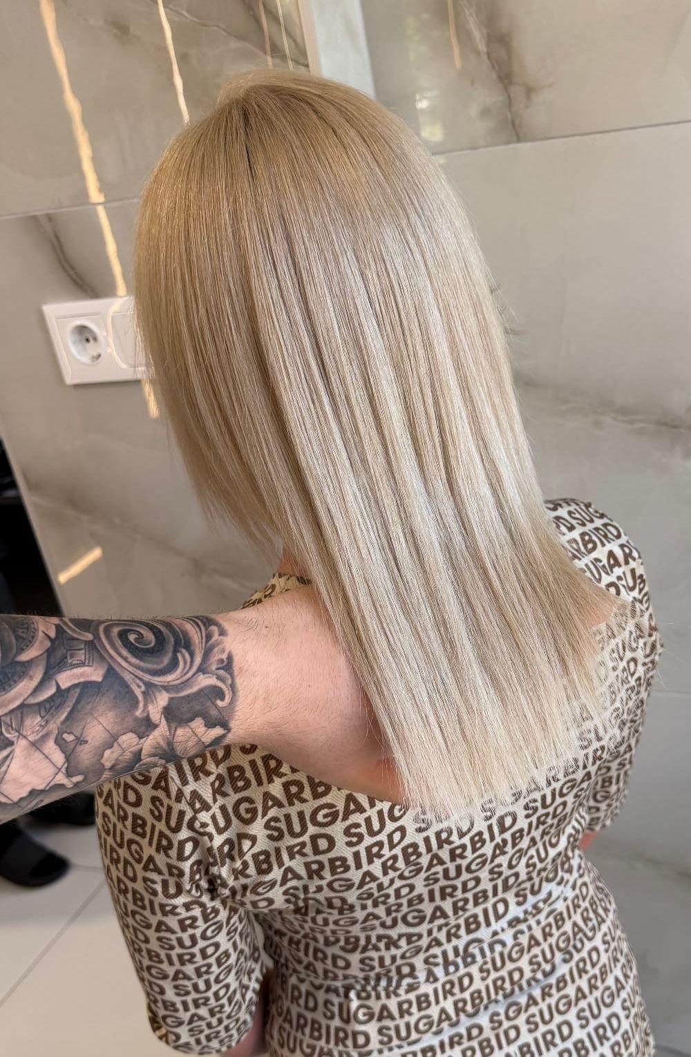 Világos, szőke hajszín – valódi MOSAIC Hair vendégmunka