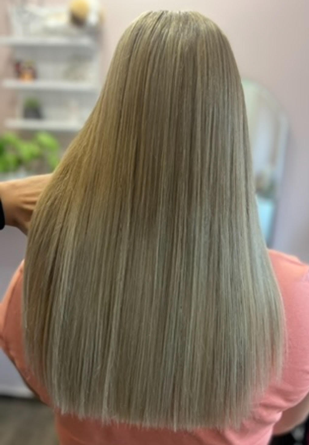 Világos, szőke hajszín – valódi MOSAIC Hair vendégmunka